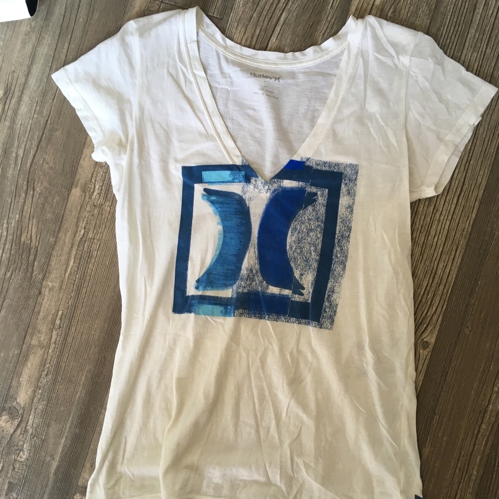 V neck Hurley top